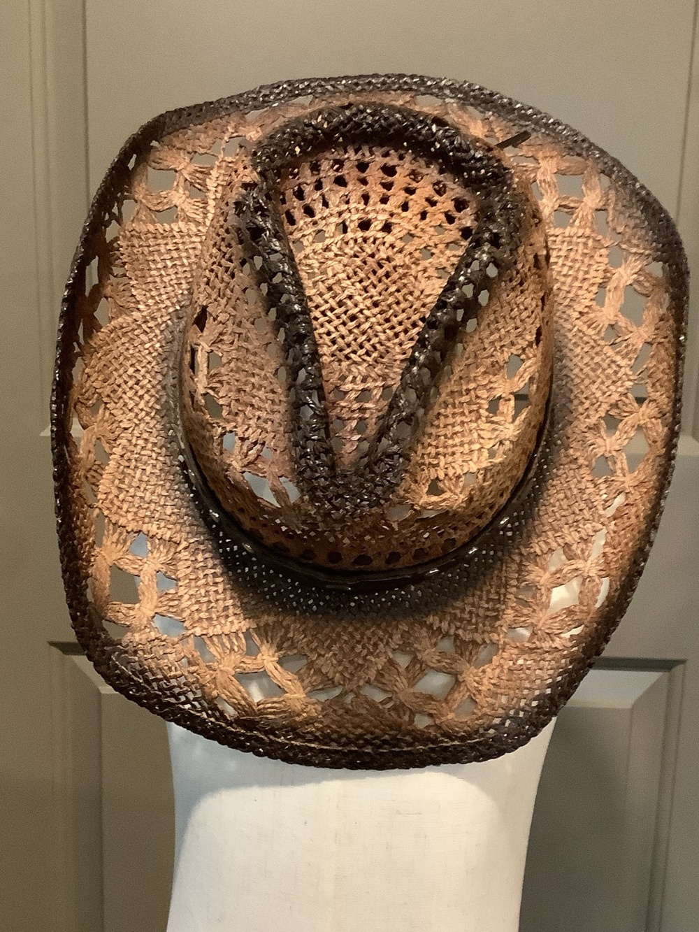 Run A Muck Woven Straw Cowboy Hat in Two-Tone Brown. EUC.